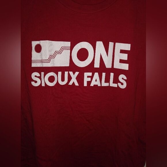 One Sioux Falls T-shirt canvas Medium NWOT Great Condition - Picture 4 of 4